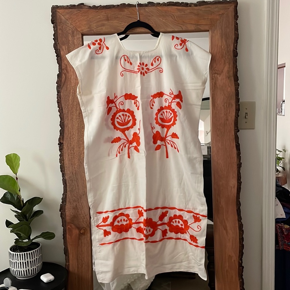 Vintage Mexican Embroidered Caftan